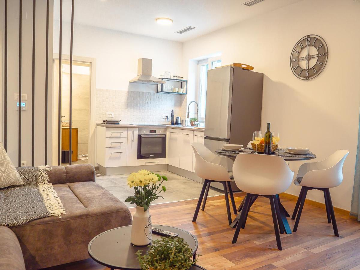 Apartmani Dora & Luka Rijeka Exterior foto